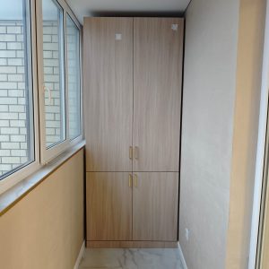Шкаф распашной на балкон 849